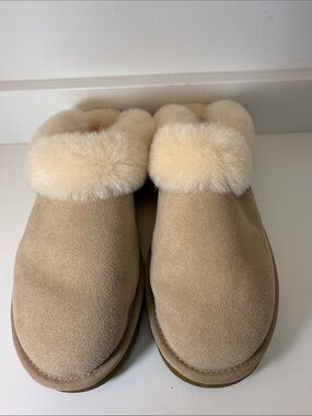 UGG Womens Clugette Shearling Suede Slide Slippers - Sand/Cream - Size 9